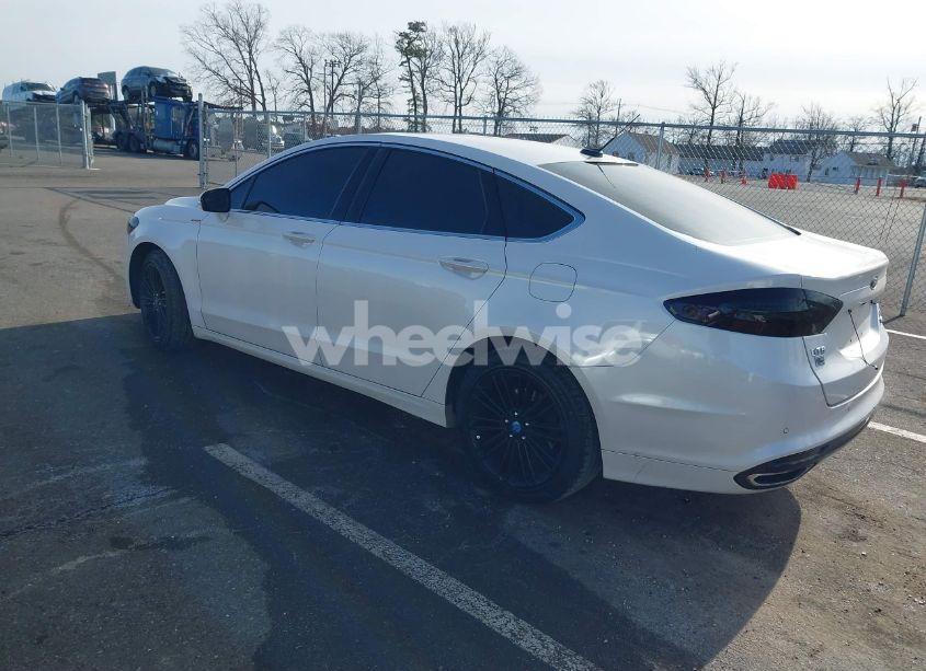 Photo 3 of 2013 Ford Fusion SE (VIN 3FA6P0H98DR197424)