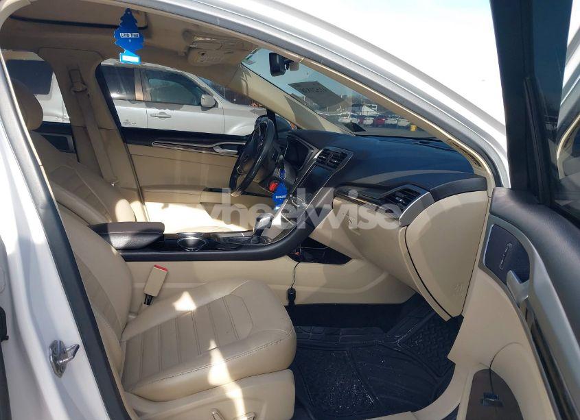 Photo 5 of 2013 Ford Fusion SE (VIN 3FA6P0H98DR197424)