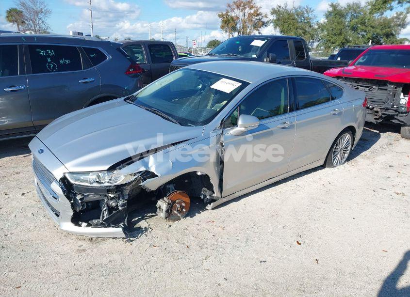 Photo 2 of 2013 Ford Fusion SE (VIN 3FA6P0H98DR212262)