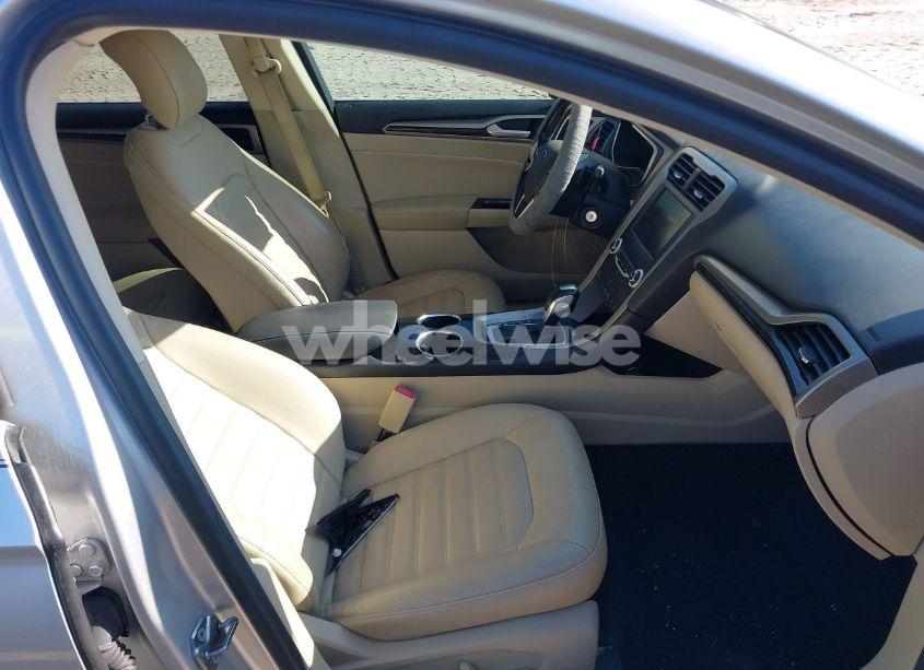 Photo 5 of 2013 Ford Fusion SE (VIN 3FA6P0H98DR212262)