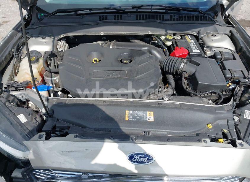 Photo 10 of 2015 Ford Fusion SE (VIN 3FA6P0H98FR109989)