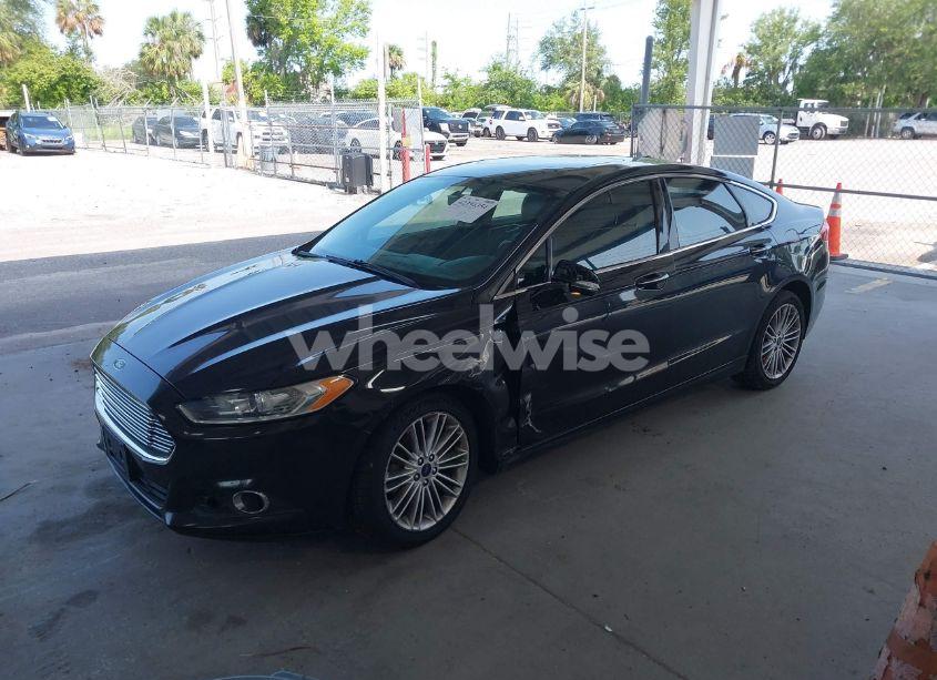 Photo 2 of 2015 Ford Fusion SE (VIN 3FA6P0H98FR203645)