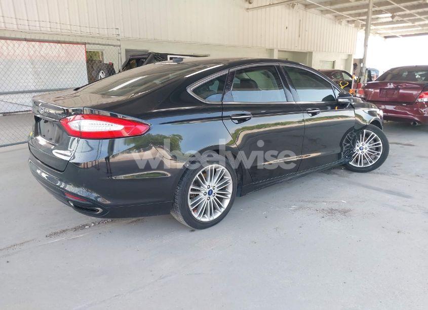 Photo 4 of 2015 Ford Fusion SE (VIN 3FA6P0H98FR203645)