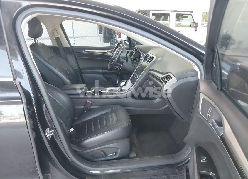 Photo 5 of 2015 Ford Fusion SE (VIN 3FA6P0H98FR203645)