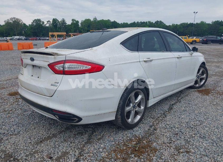 Photo 4 of 2015 Ford Fusion SE (VIN 3FA6P0H98FR239349)