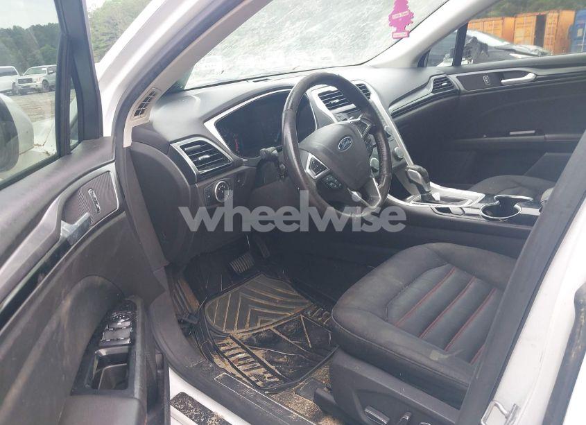 Photo 5 of 2015 Ford Fusion SE (VIN 3FA6P0H98FR239349)