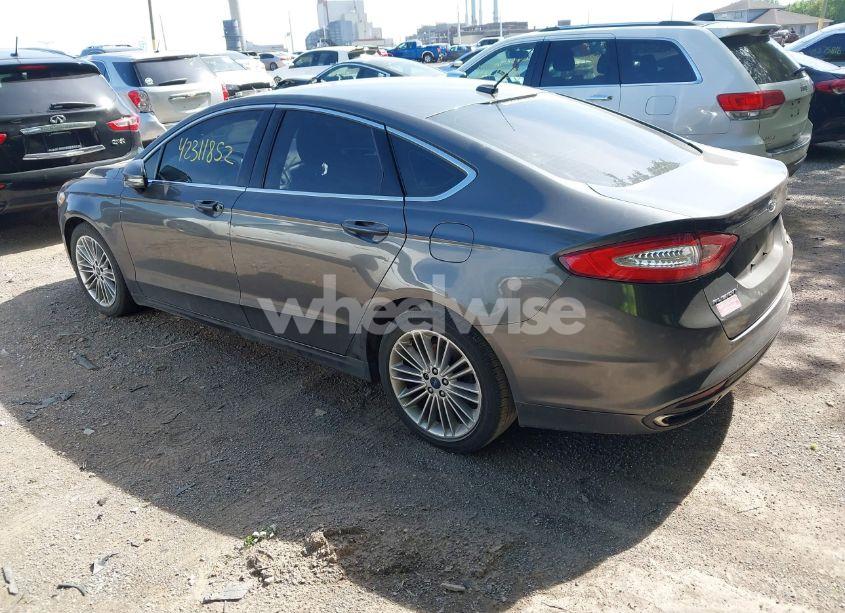 Photo 3 of 2015 Ford Fusion SE (VIN 3FA6P0H98FR275848)