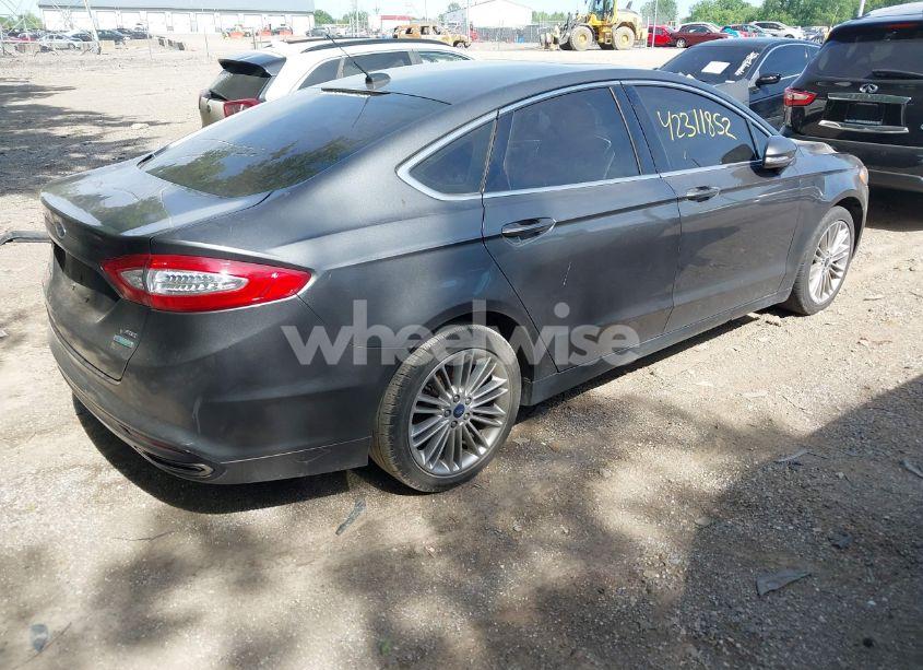 Photo 4 of 2015 Ford Fusion SE (VIN 3FA6P0H98FR275848)
