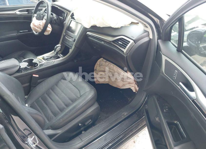 Photo 5 of 2015 Ford Fusion SE (VIN 3FA6P0H98FR288907)