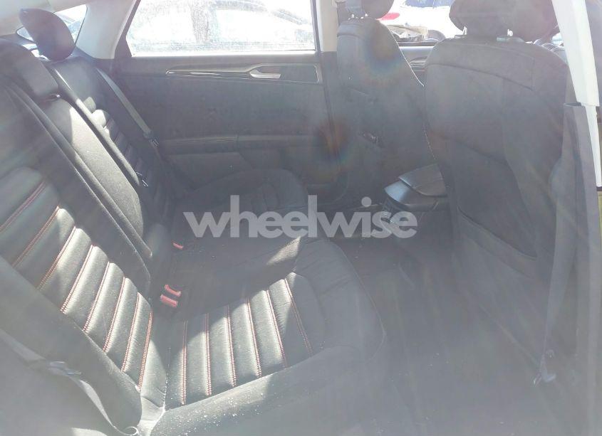 Photo 8 of 2015 Ford Fusion SE (VIN 3FA6P0H98FR303003)