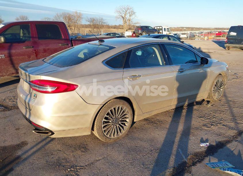 Photo 4 of 2017 Ford Fusion SE (VIN 3FA6P0H98HR181021)