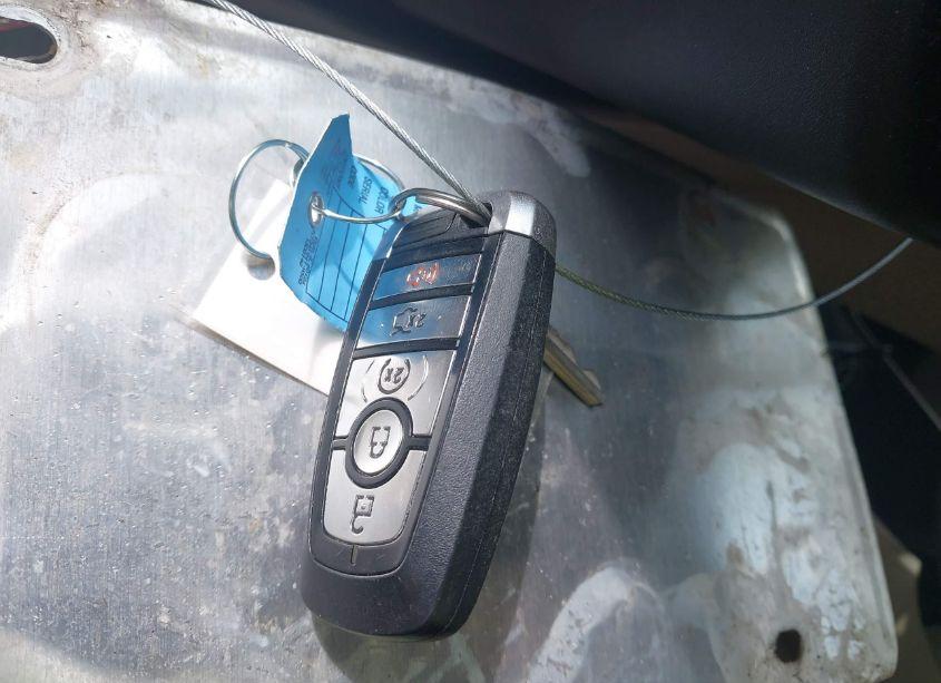 Photo 11 of 2017 Ford Fusion SE (VIN 3FA6P0H98HR194917)