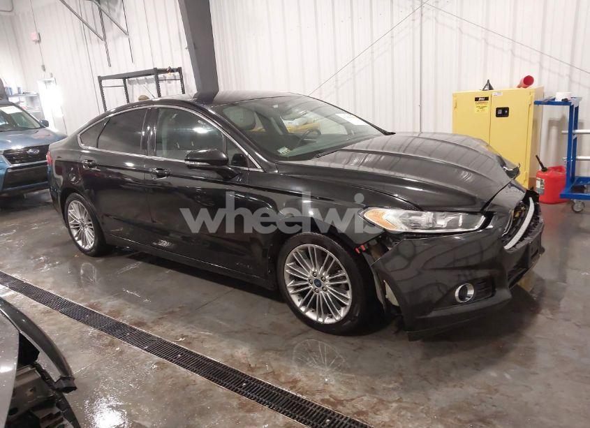 2013 Ford Fusion SE (VIN 3FA6P0H99DR220550) main photo
