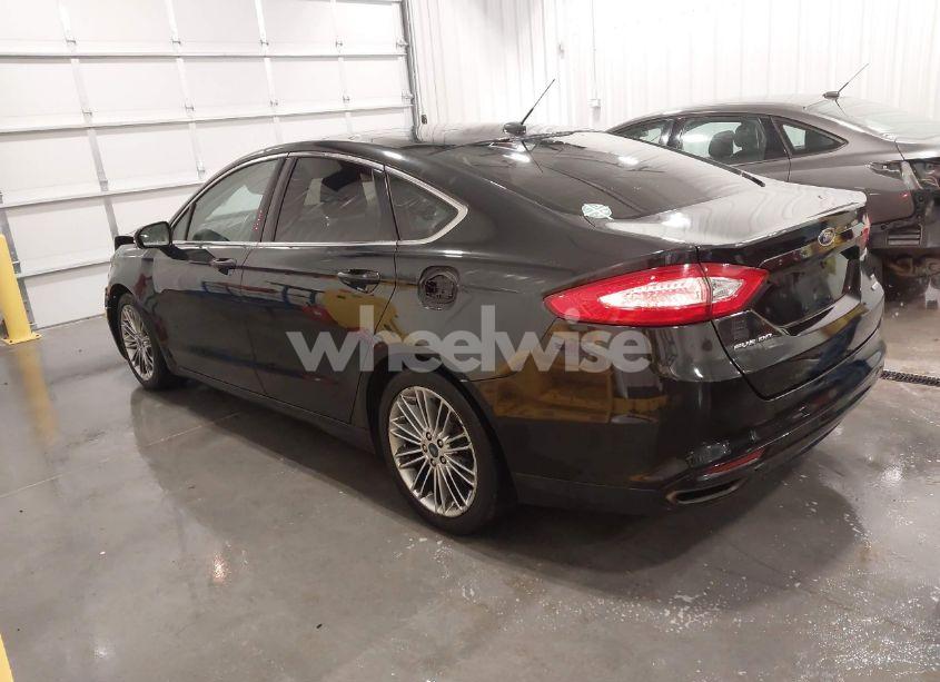 Photo 3 of 2013 Ford Fusion SE (VIN 3FA6P0H99DR220550)