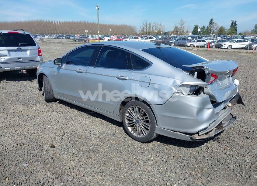 Photo 3 of 2013 Ford Fusion SE (VIN 3FA6P0H99DR284104)