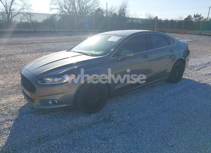 Photo 2 of 2013 Ford Fusion SE (VIN 3FA6P0H99DR331499)