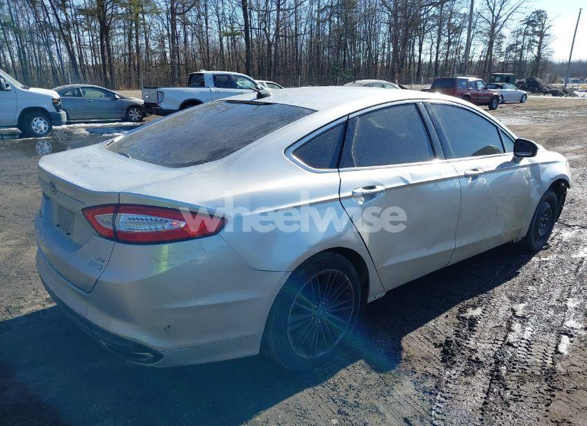Photo 4 of 2014 Ford Fusion SE (VIN 3FA6P0H99ER172887)