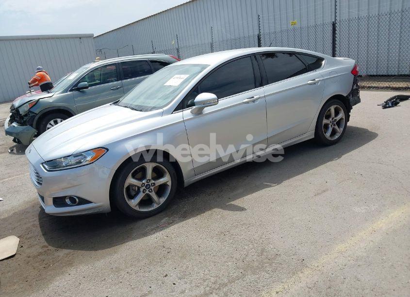 Photo 2 of 2015 Ford Fusion SE (VIN 3FA6P0H99FR113002)