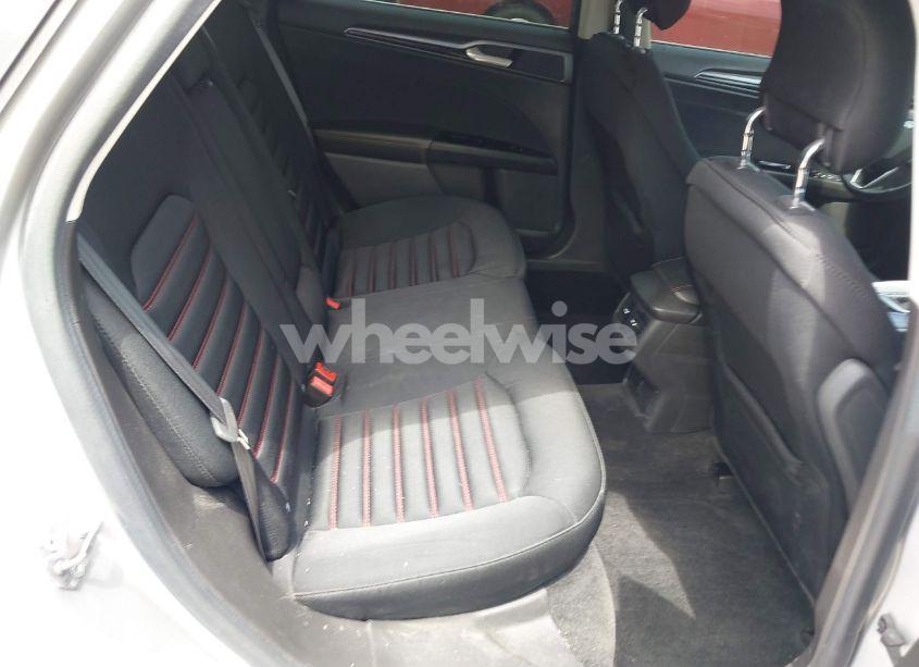 Photo 8 of 2015 Ford Fusion SE (VIN 3FA6P0H99FR113002)