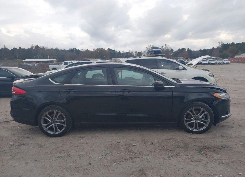 Photo 13 of 2017 Ford Fusion SE (VIN 3FA6P0H99HR244823)