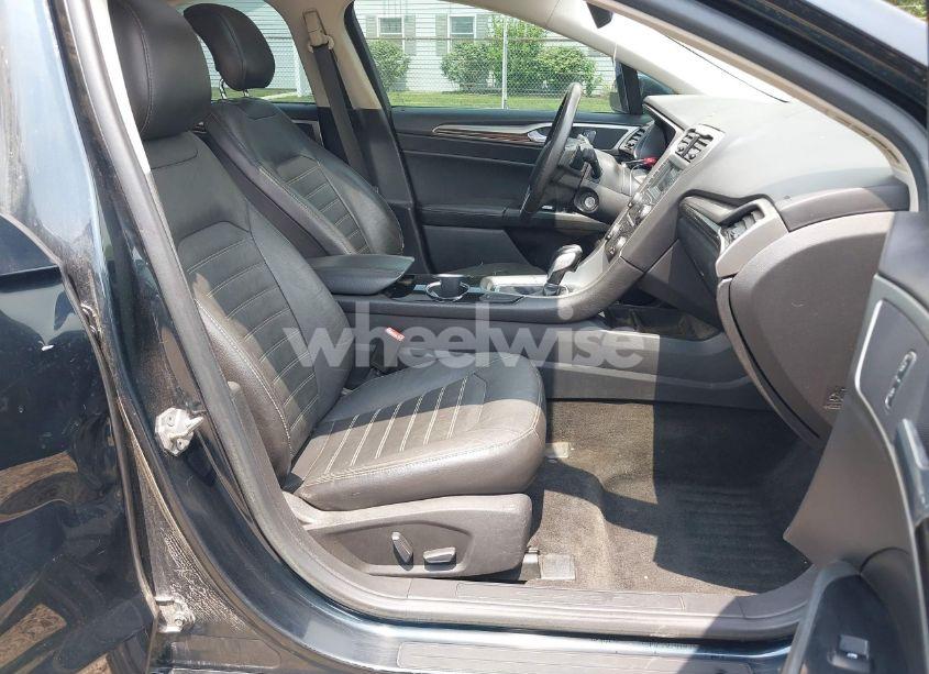 Photo 5 of 2014 Ford Fusion SE (VIN 3FA6P0H9XER264445)