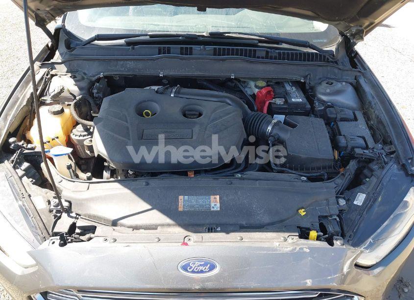 Photo 10 of 2014 Ford Fusion SE (VIN 3FA6P0H9XER319864)