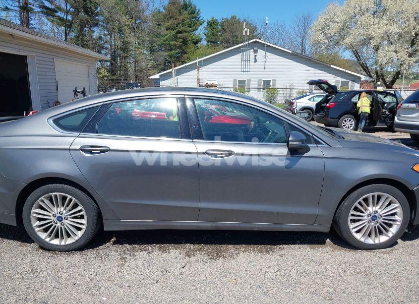 Photo 13 of 2014 Ford Fusion SE (VIN 3FA6P0H9XER319864)
