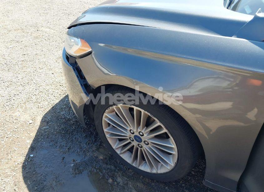 Photo 17 of 2014 Ford Fusion SE (VIN 3FA6P0H9XER319864)