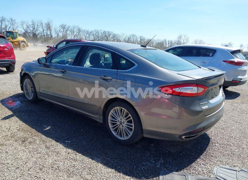 Photo 3 of 2014 Ford Fusion SE (VIN 3FA6P0H9XER319864)