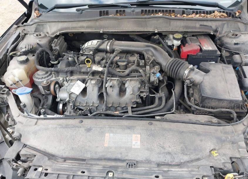 Photo 10 of 2014 Ford Fusion SE (VIN 3FA6P0H9XER328645)