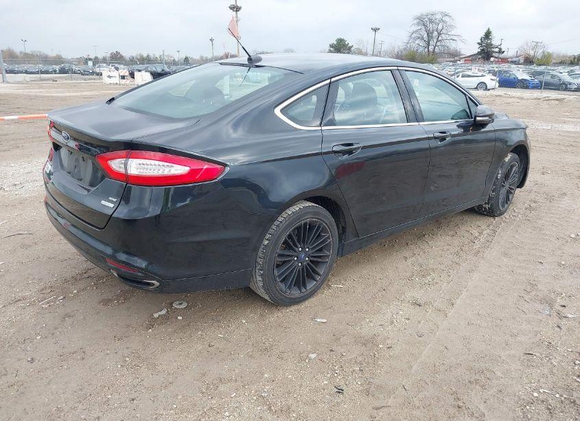 Photo 4 of 2014 Ford Fusion SE (VIN 3FA6P0H9XER328645)