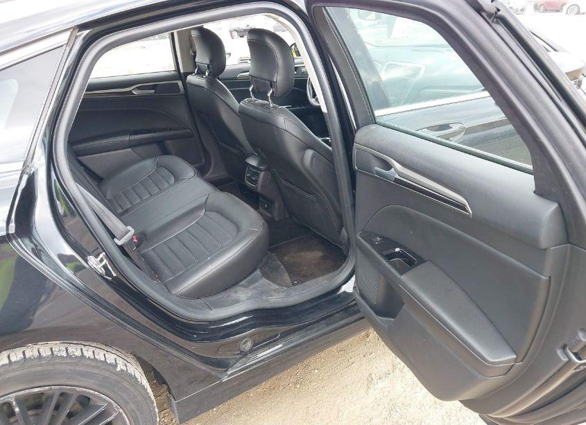 Photo 8 of 2014 Ford Fusion SE (VIN 3FA6P0H9XER328645)