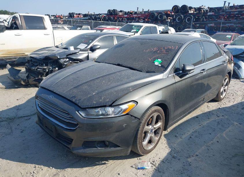 Photo 2 of 2015 Ford Fusion SE (VIN 3FA6P0H9XFR104762)