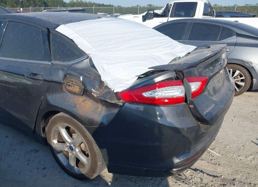 Photo 6 of 2015 Ford Fusion SE (VIN 3FA6P0H9XFR104762)