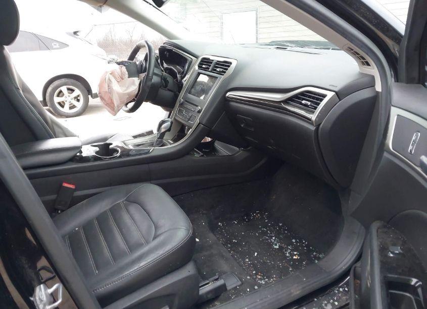 Photo 5 of 2016 Ford Fusion SE (VIN 3FA6P0H9XGR142607)