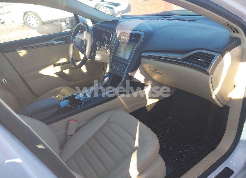 Photo 5 of 2016 Ford Fusion SE (VIN 3FA6P0H9XGR296248)