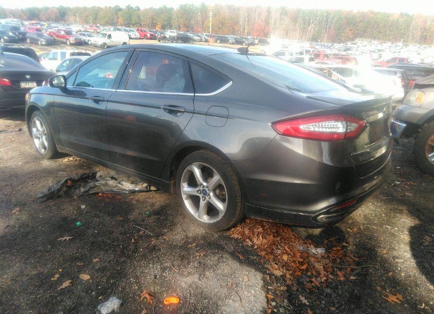Photo 3 of 2016 Ford Fusion SE (VIN 3FA6P0H9XGR333430)