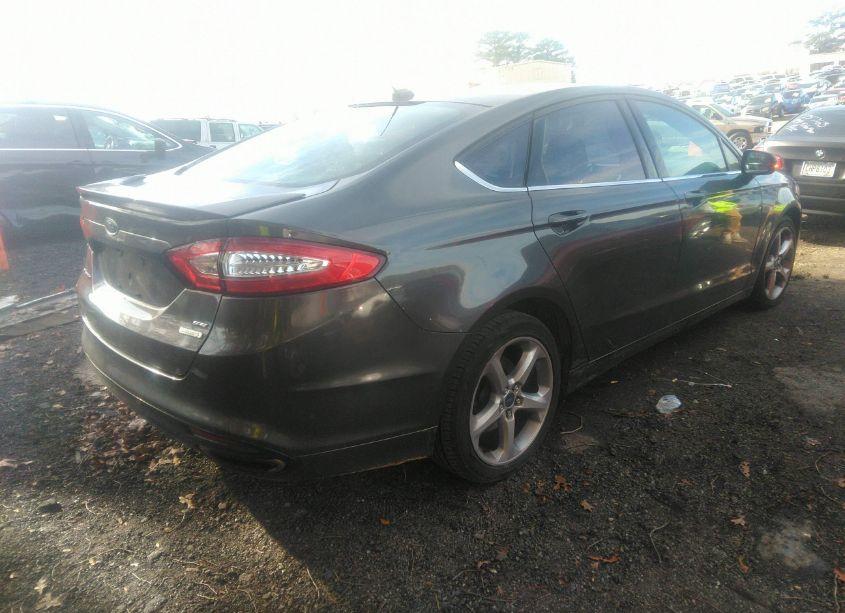 Photo 4 of 2016 Ford Fusion SE (VIN 3FA6P0H9XGR333430)