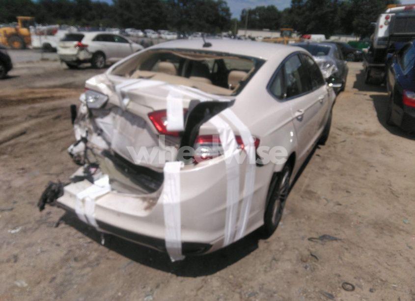 Photo 4 of 2016 Ford Fusion SE (VIN 3FA6P0H9XGR363785)