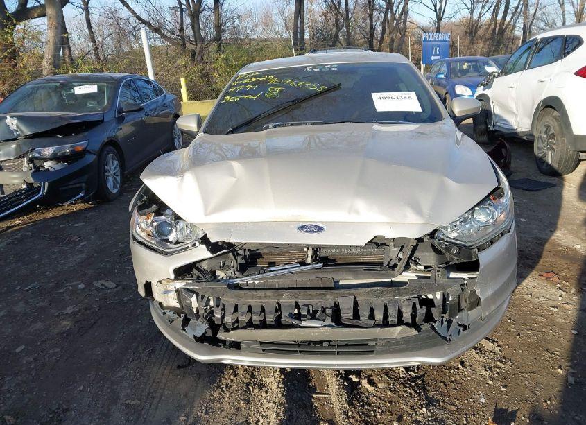 Photo 12 of 2017 Ford Fusion SE (VIN 3FA6P0H9XHR154791)