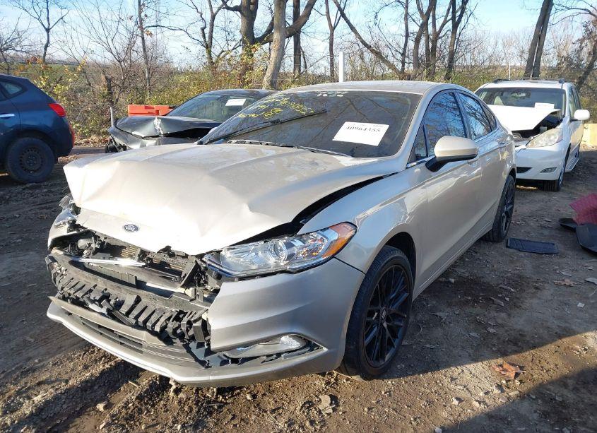 Photo 2 of 2017 Ford Fusion SE (VIN 3FA6P0H9XHR154791)