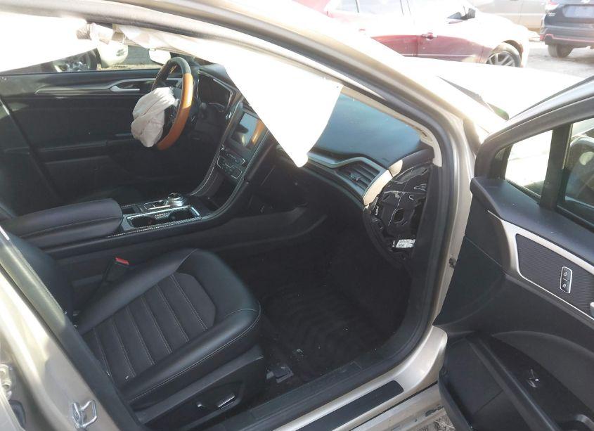 Photo 5 of 2017 Ford Fusion SE (VIN 3FA6P0H9XHR154791)