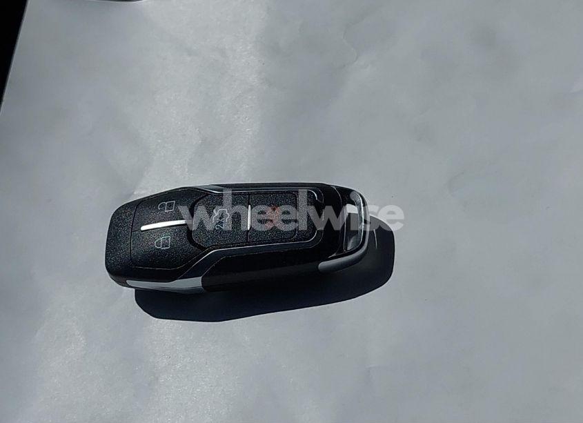 Photo 11 of 2017 Ford Fusion SE (VIN 3FA6P0H9XHR253790)