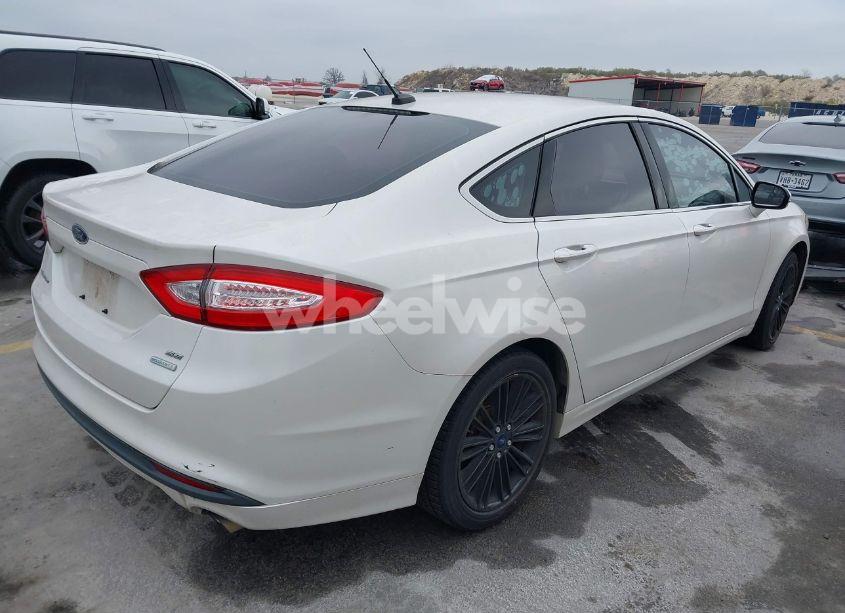 Photo 4 of 2014 Ford Fusion SE (VIN 3FA6P0HD0ER110783)