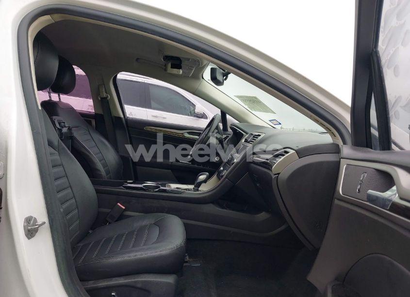 Photo 5 of 2014 Ford Fusion SE (VIN 3FA6P0HD0ER110783)