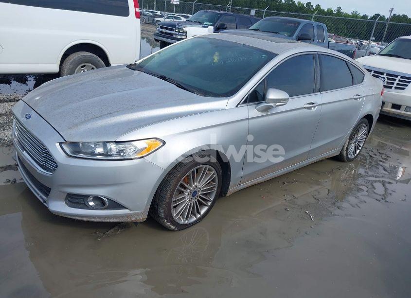 Photo 2 of 2014 Ford Fusion SE (VIN 3FA6P0HD0ER118401)