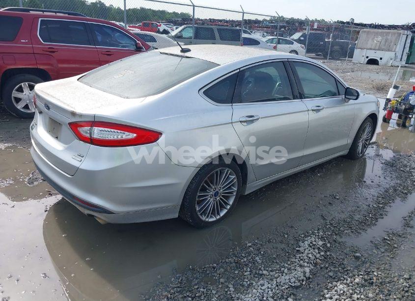 Photo 4 of 2014 Ford Fusion SE (VIN 3FA6P0HD0ER118401)