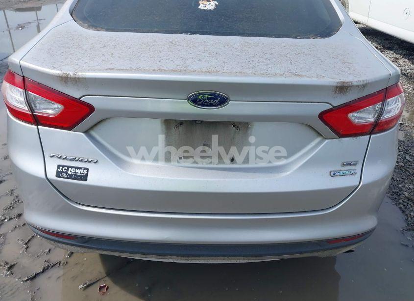 Photo 6 of 2014 Ford Fusion SE (VIN 3FA6P0HD0ER118401)