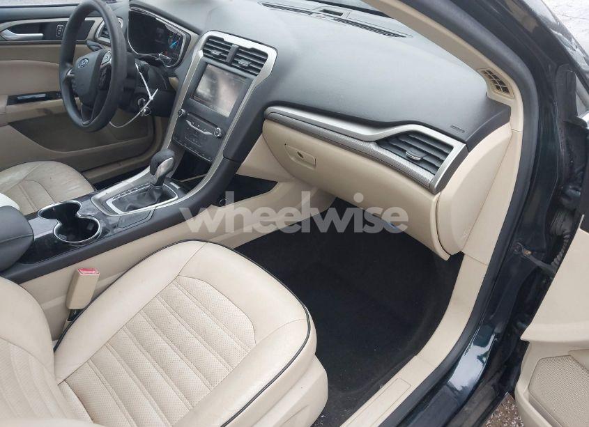 Photo 5 of 2014 Ford Fusion SE (VIN 3FA6P0HD0ER154489)