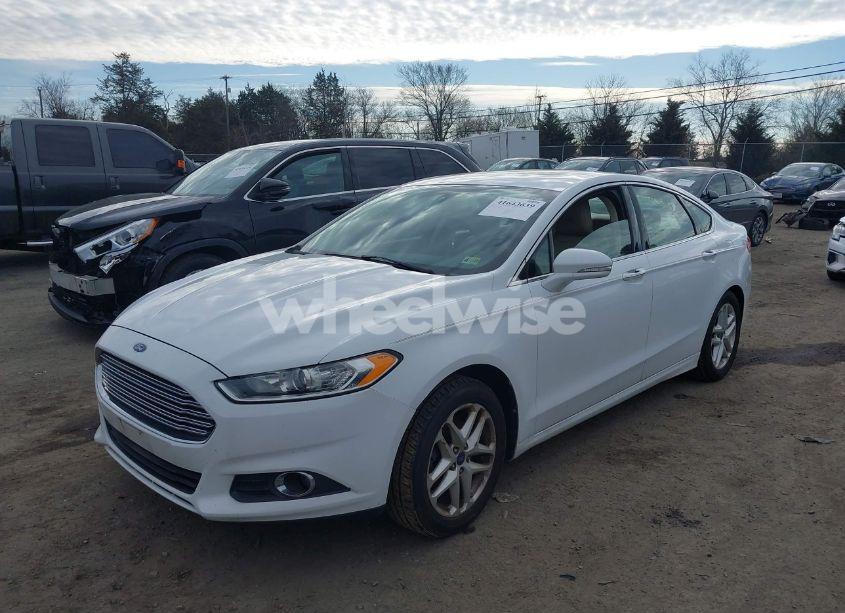 Photo 2 of 2014 Ford Fusion SE (VIN 3FA6P0HD0ER155254)